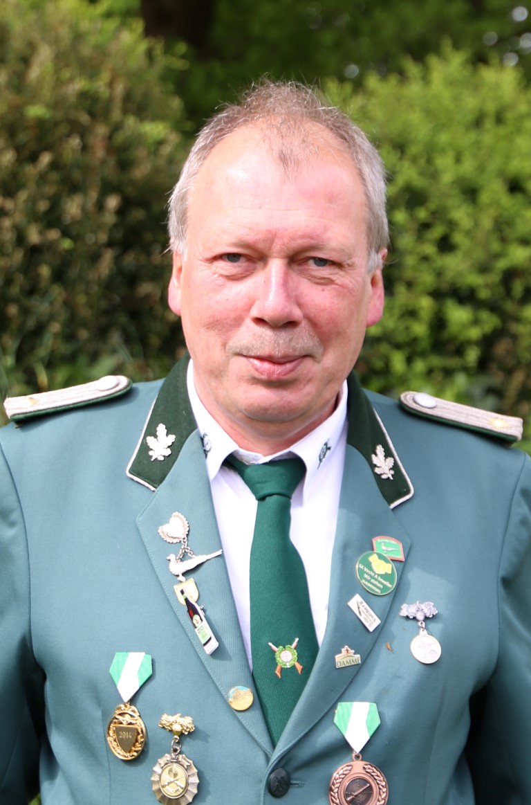 Schriftführer Hubert Lohmann Medium
